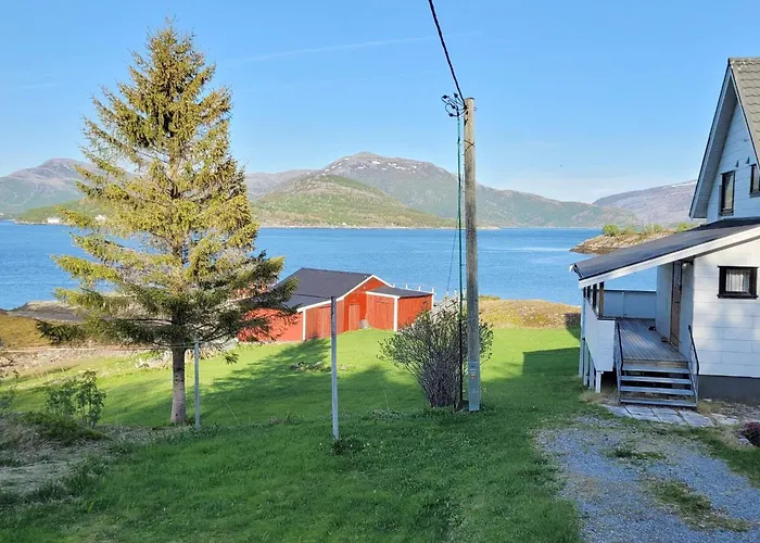 Сasa de vacaciones 6 Person In Sandhornoy Rossnes